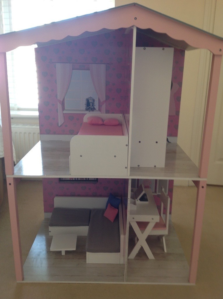 designer friends dolls house